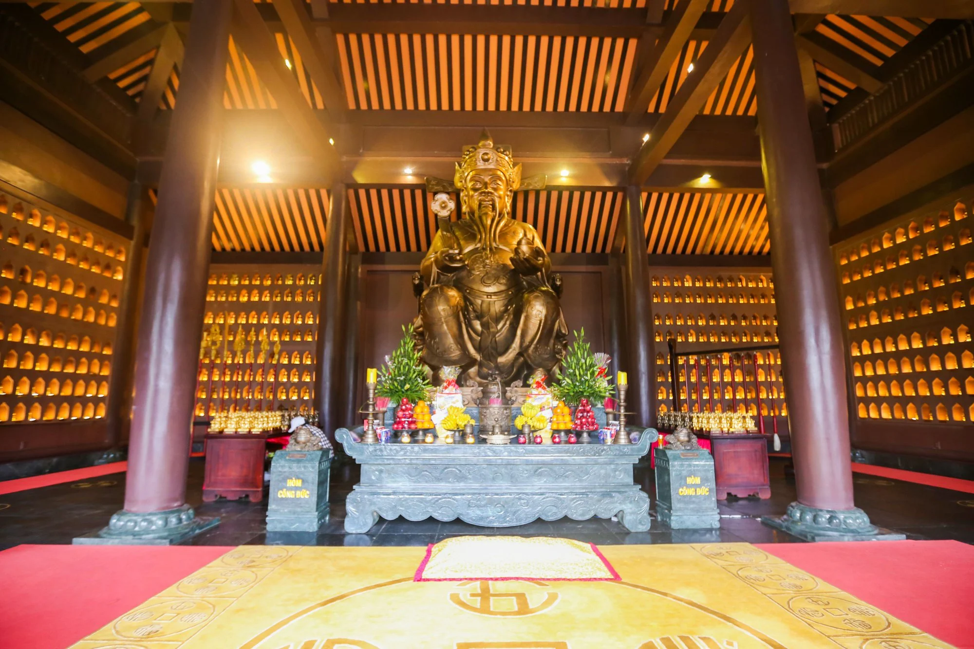 den-thn-tai