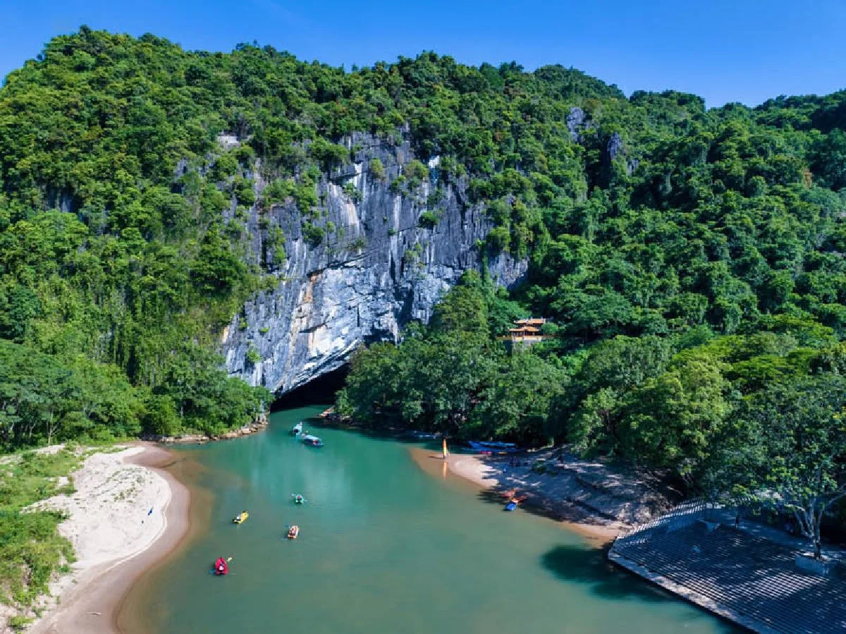 dong-phong-nha-buc-tranh-thien-nhien-hung-vy