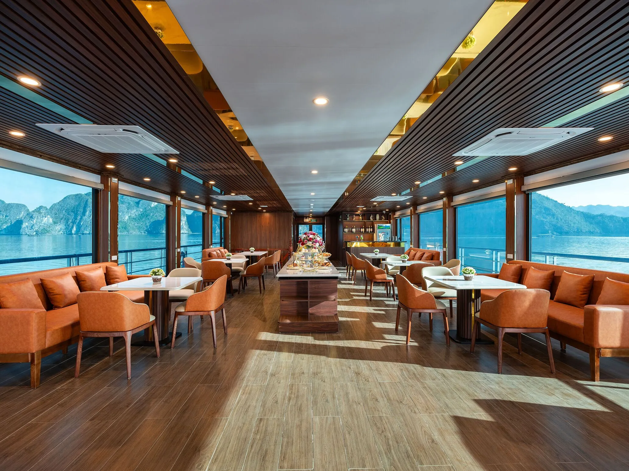 du-thuyen-ambrose-cruise-9
