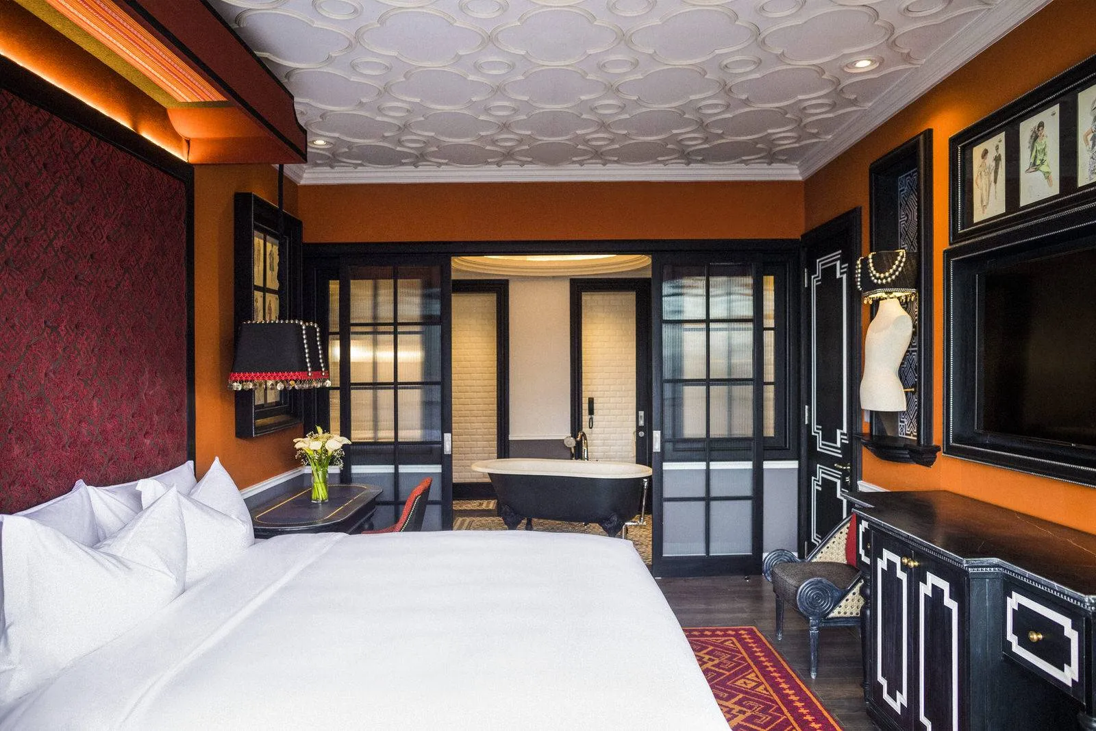 tai-sao-ban-nen-lua-chon-dat-phong-hotel-de-la-coupole-tai-dai-ly-phe-travel