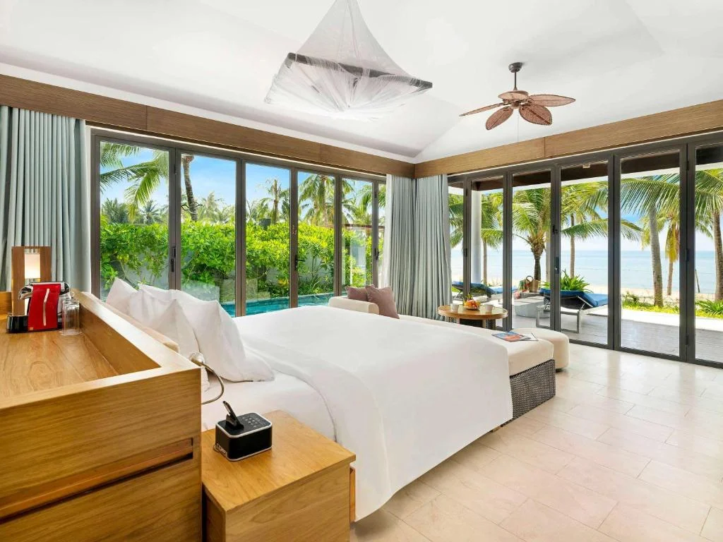 Novotel-Phu-Quoc-Resort-bungalow-co-ho-boi-view-bien (1)