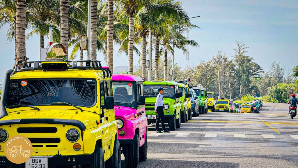 san-binh-minh-Doi-cat-trang-cung-tour-xe-jeep-mui-ne-1024x576