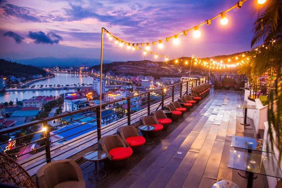 skybarhalongpearl