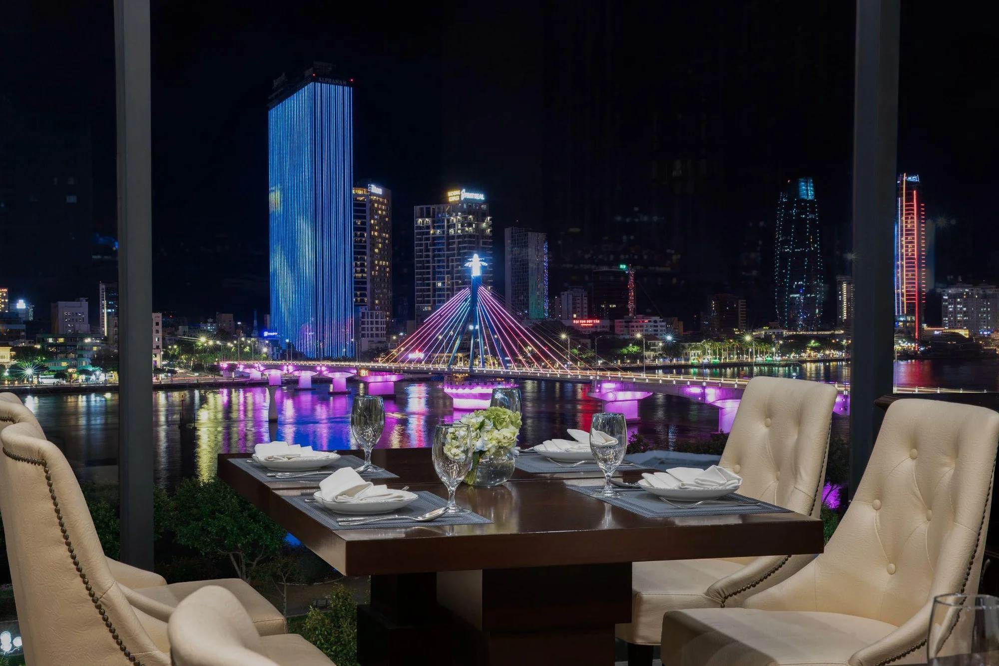 tien-ich-dang-cap-tai-melia-vinpearl-riverfront