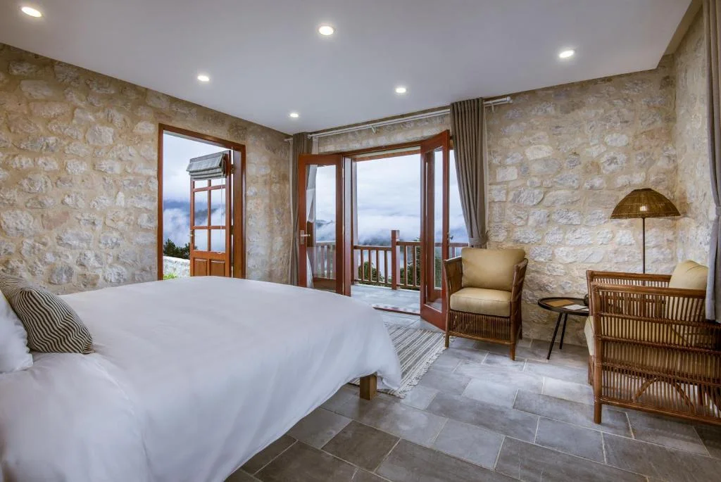 Topas-Ecolodge-Resort-Sapa-bungalow-executive
