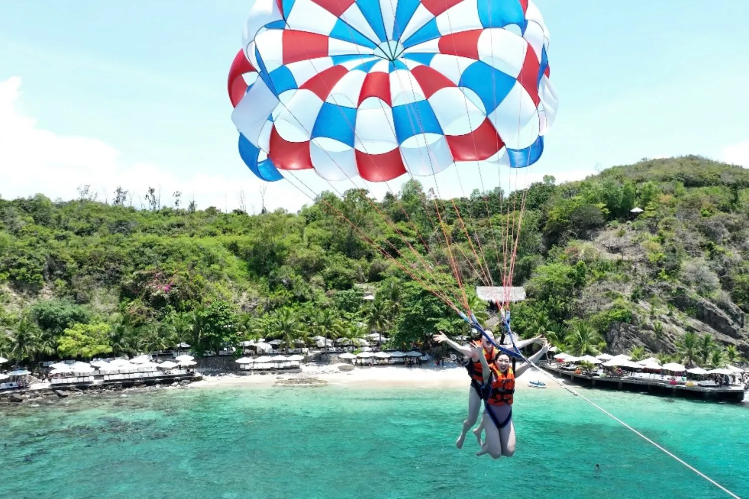 chi-tiet-lich-trinh-tour-3-dao-vip-nha-trang-hon-mun-lang-chai-hon-tam