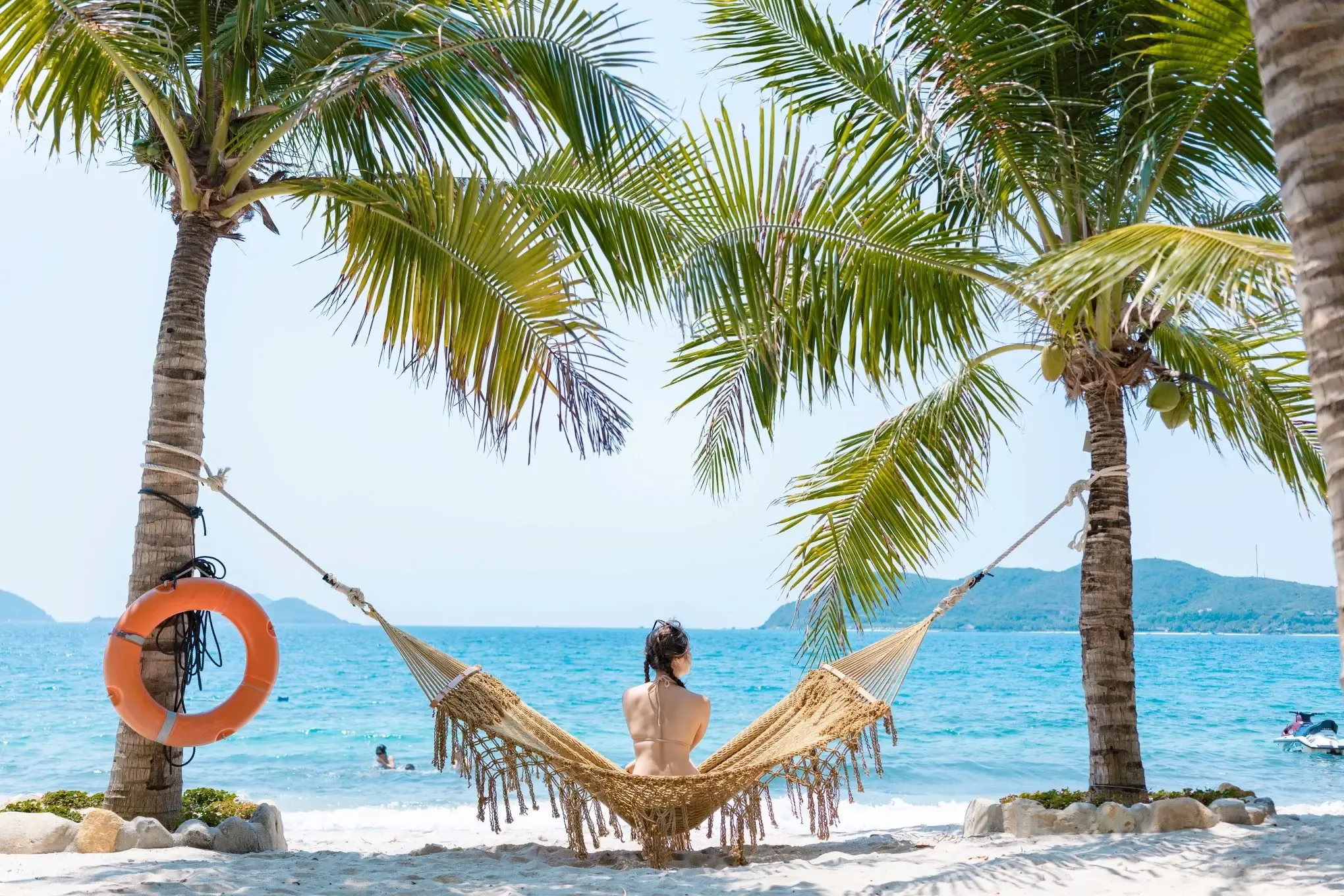 tai-sao-chang-tour-di-3-dao-nha-trang-tuyen-bai-tranh-lang-chai-mini-beach-lai-duoc-vi-nhu-hanh-trinh-resort-thu-nho