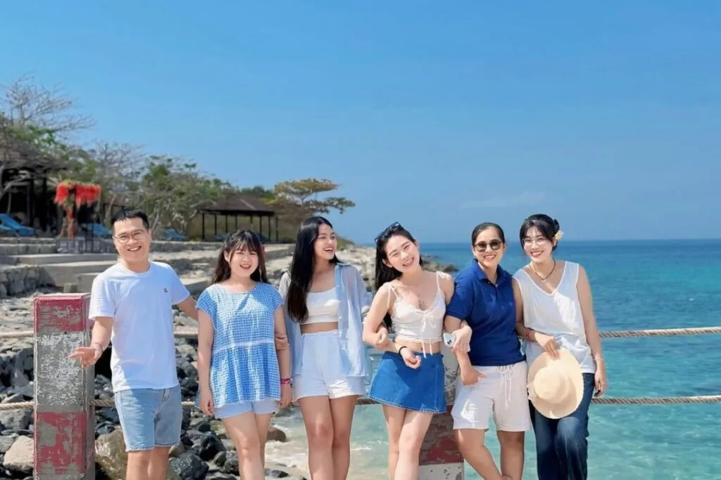 bao-gia-tour-hon-mun-lang-chai-tron-goi-hien-nay-la-bao-nhieu