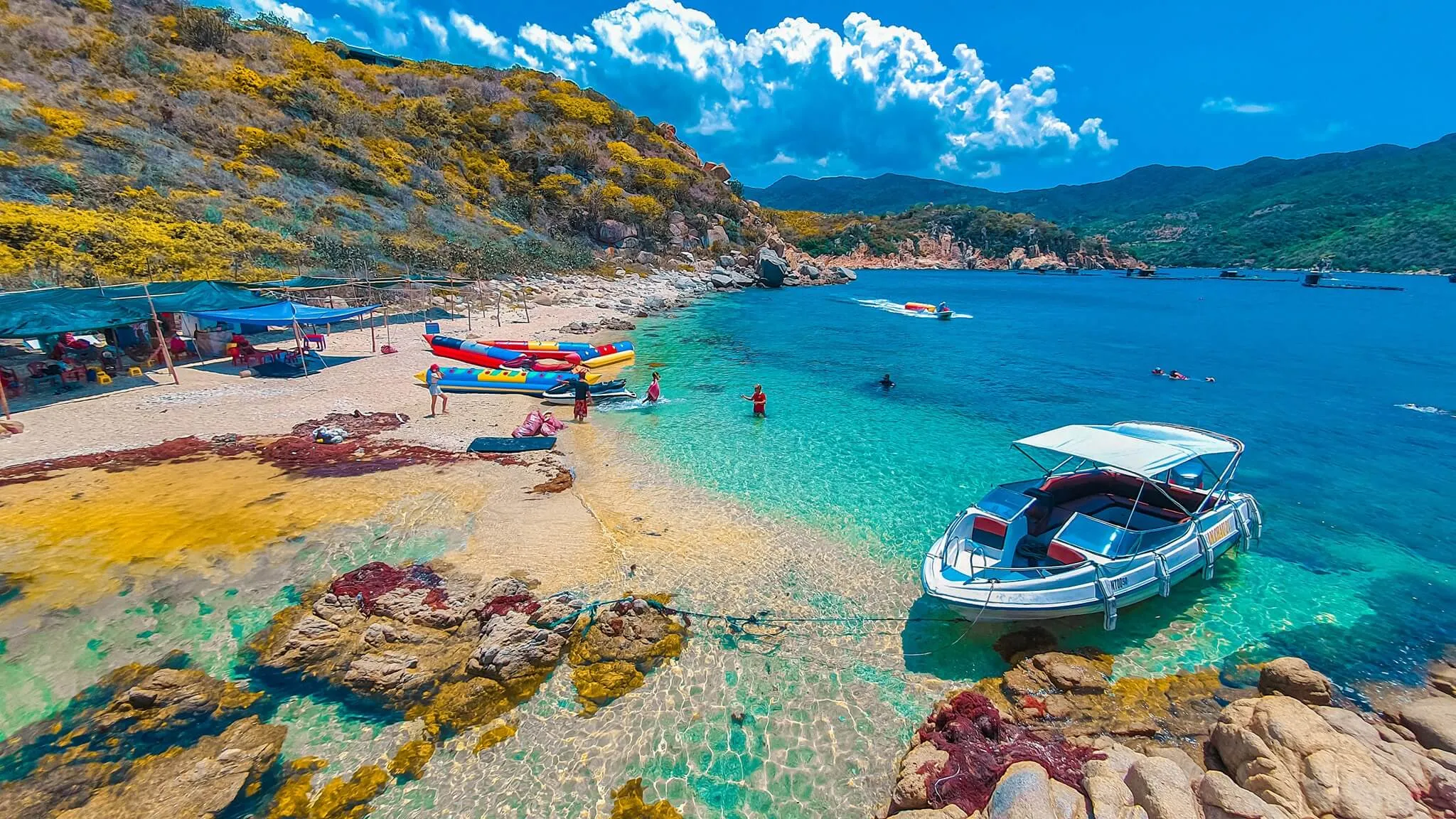 kinh-nghiem-xuong-mau-thuc-chien-khi-di-tour-nha-trang-ninh-thuan