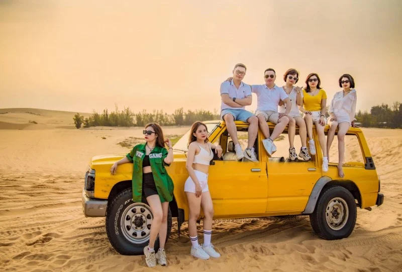 tour-xe-jeep-mui-ne-voi-anh-nhiep-anh-chuyen-nghiep-de-thuong-2-1536x1038