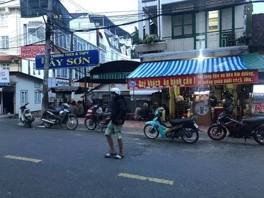 banh-can-nha-chung
