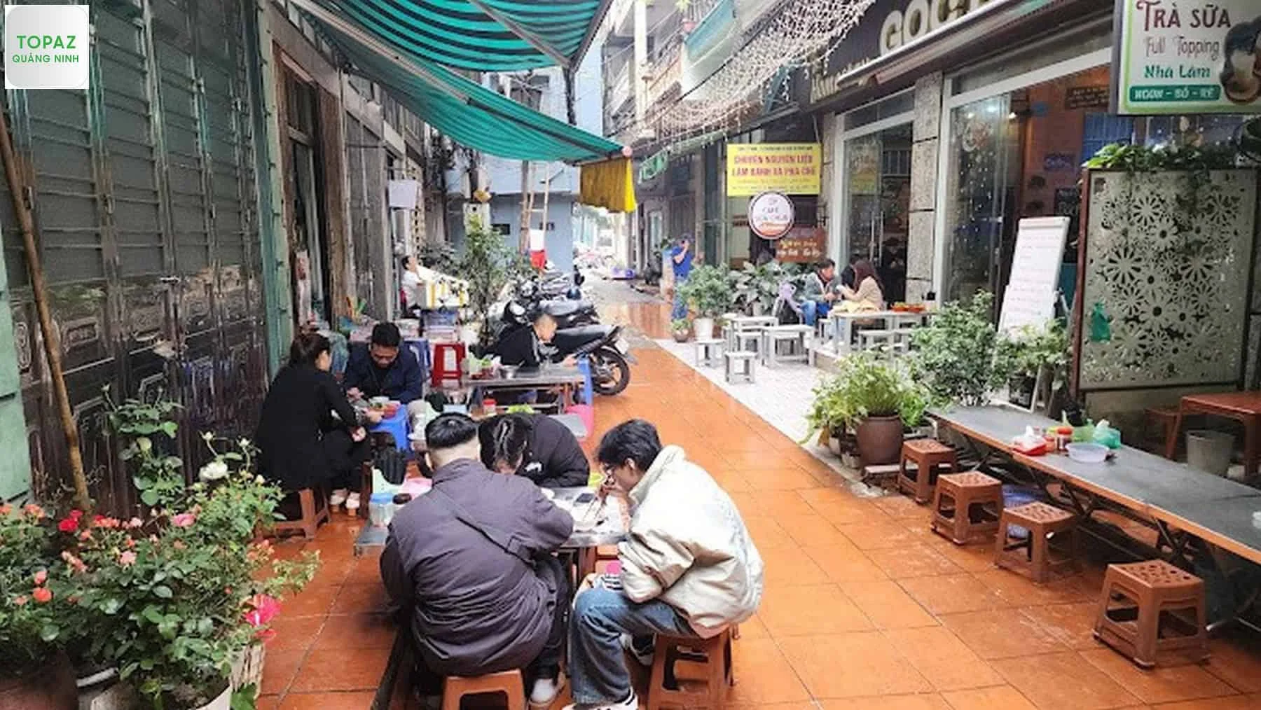 banh-cuon-cha-muc-goc-bang-1