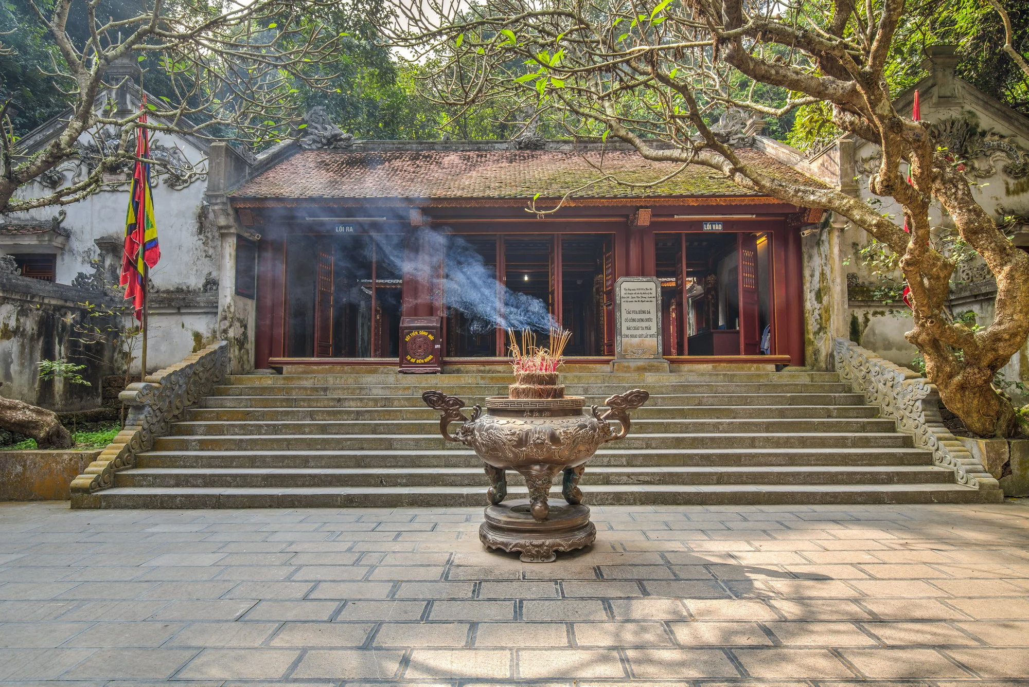 den-ha-den-trung-den