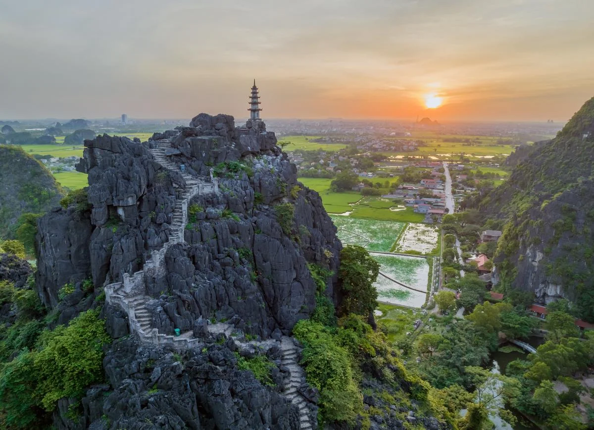 du-lich-hang-mua