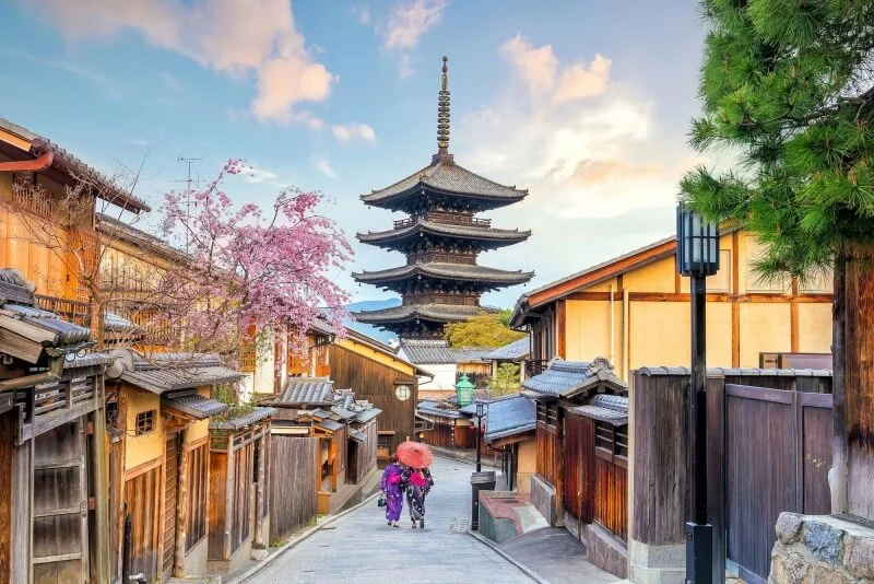 vi-sao-nen-lua-chon-tour-kyoto-tai-phe-travel