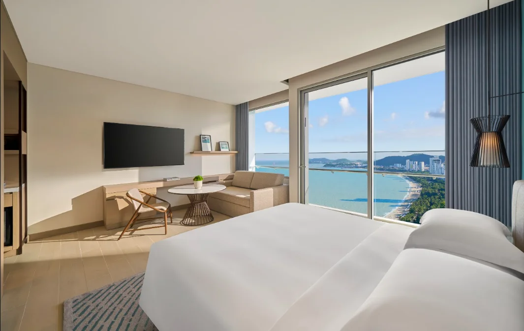 hang-phong-1-king-bed-2-twin-beds-ocean-view-2