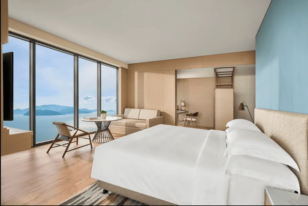 hang-phong-1-king-bed-2-twin-beds-ocean-view-club-access1-1
