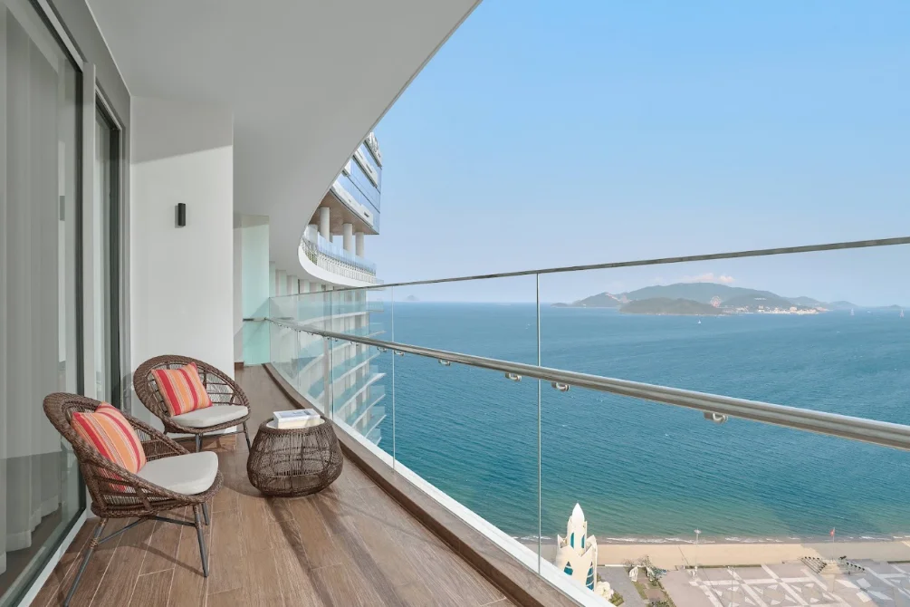 hang-phong-regency-deluxe-suite-ocean-view-regency-executive-suite-ocean-view-1