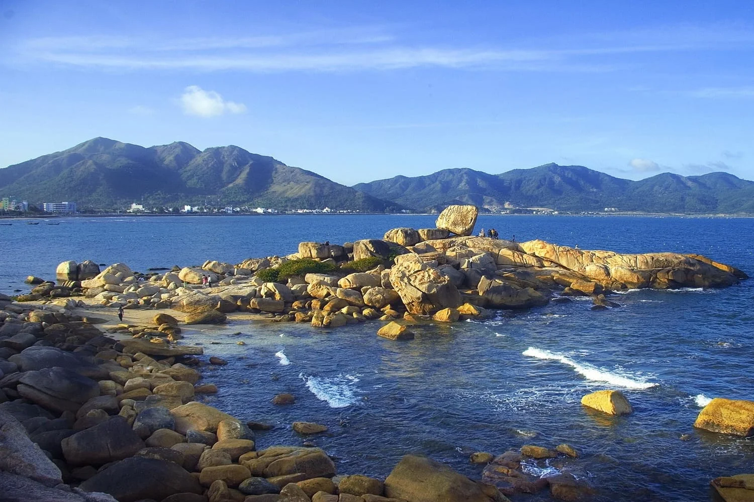 hon-chong-hon-vo-nha-trang-1