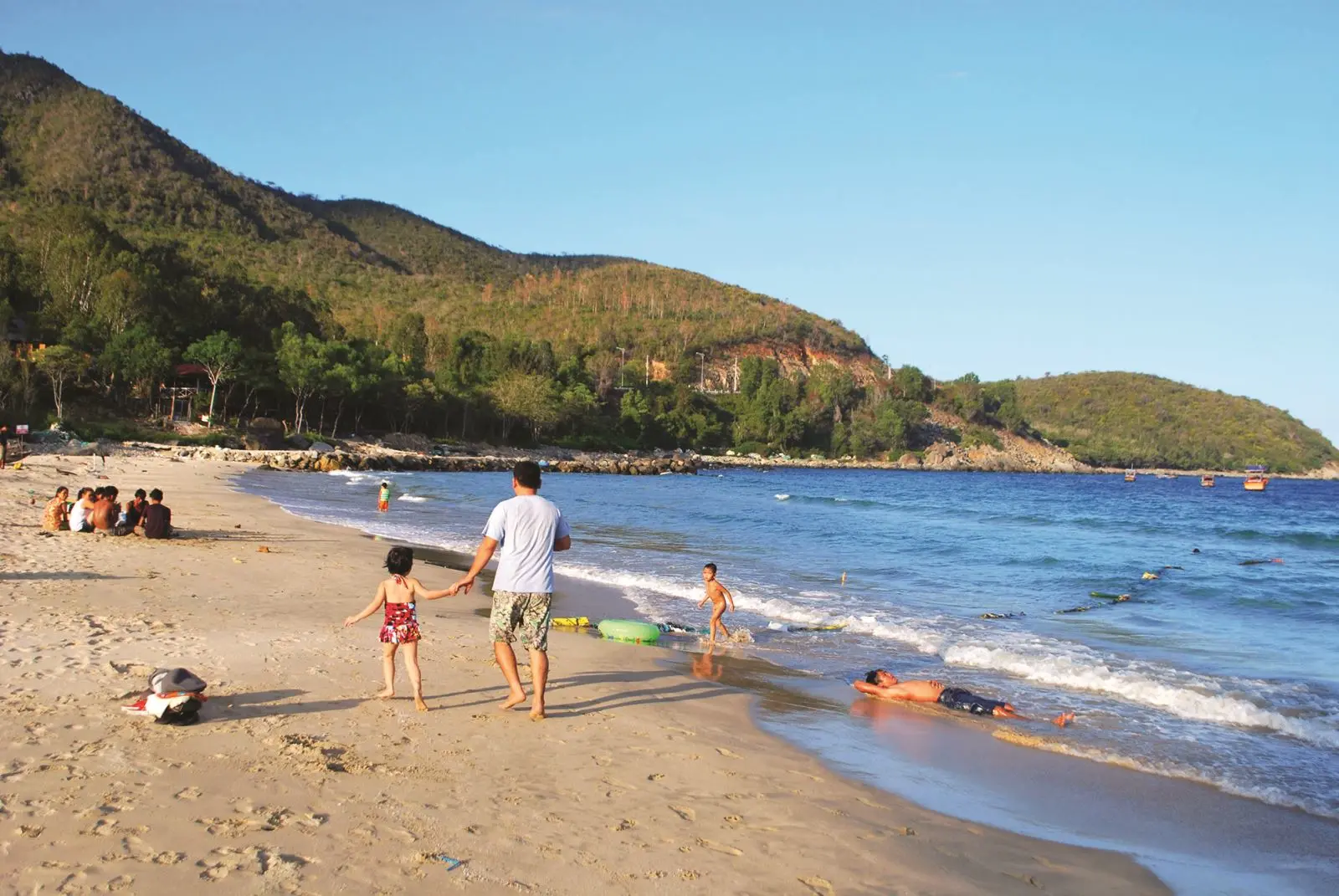 tai-sao-phe-travel-luon-la-don-vi-lu-hanh-uy-tin-so-mot-cho-cac-dong-tour-bien-dao