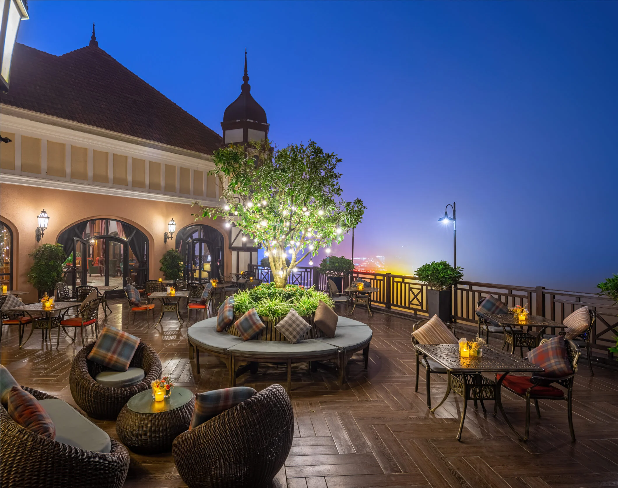 Lounge-bar-1