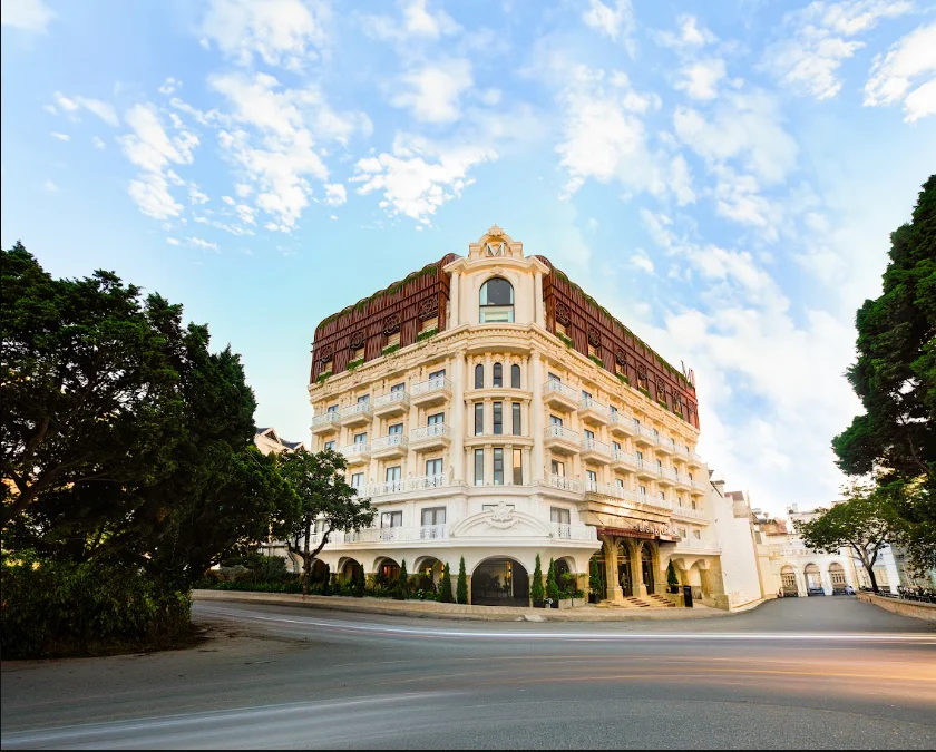 m-village-premier-xuan-huong-lakeside-2