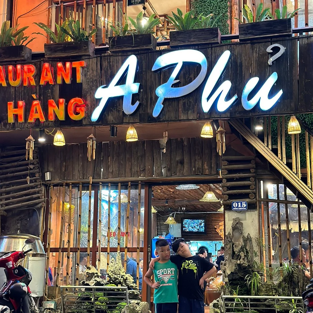 nha-hang-a-phu