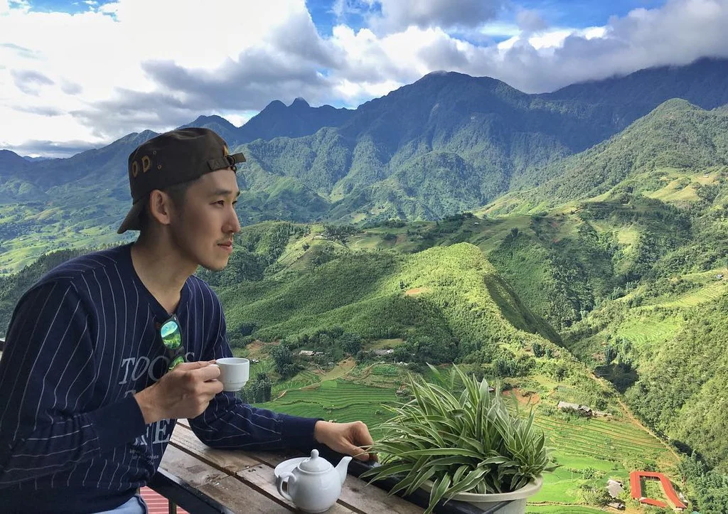 quan-ca-phe-view-dep-ngam-may-o-sa-pa