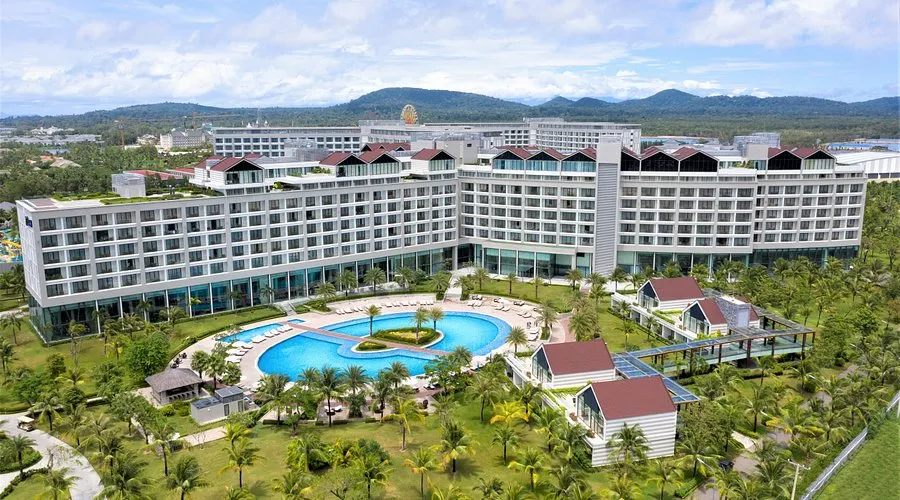 tong-quan-ve-radisson-blu-resort-phu-quoc-va-quan-the-villa