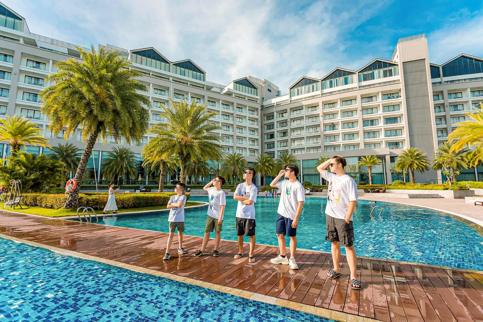 kinh-nghiem-chon-villa-phu-hop-va-luu-y-khi-di-cung-dai-gia-dinh