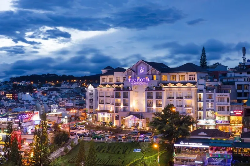 ttc-hotel-ngoc-lan (1)