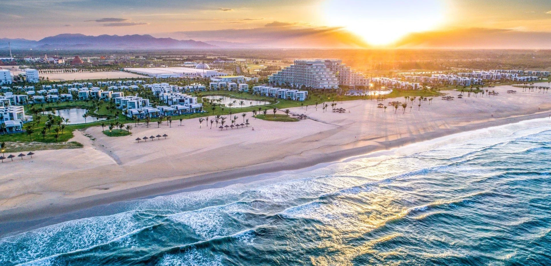 Binh-Minh-Beach-banner