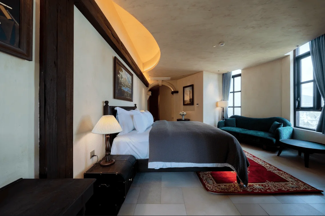 hang-phong-fantaisie-ember-room-1-1