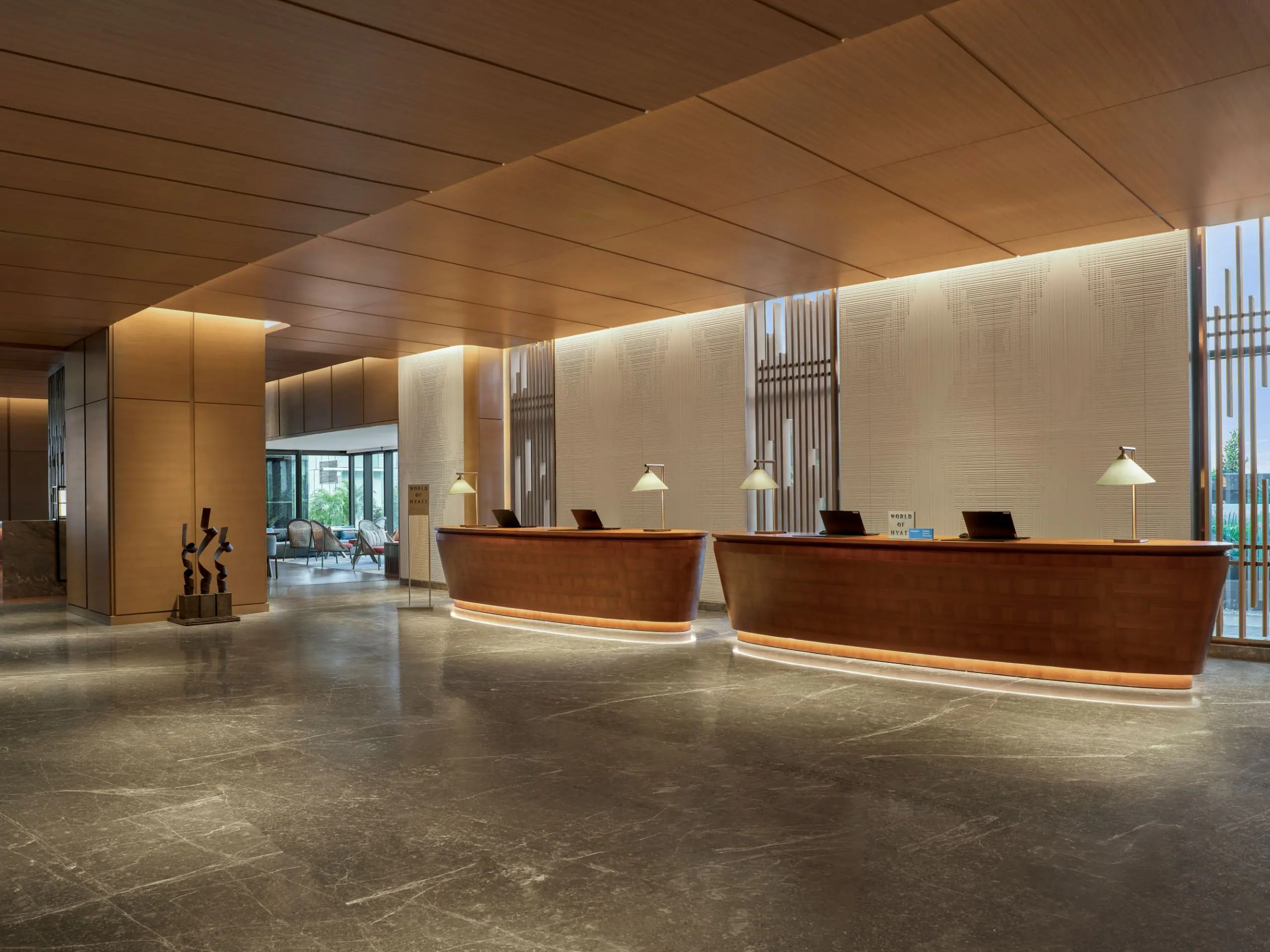 Hyatt-Regency-Nha-Trang-12