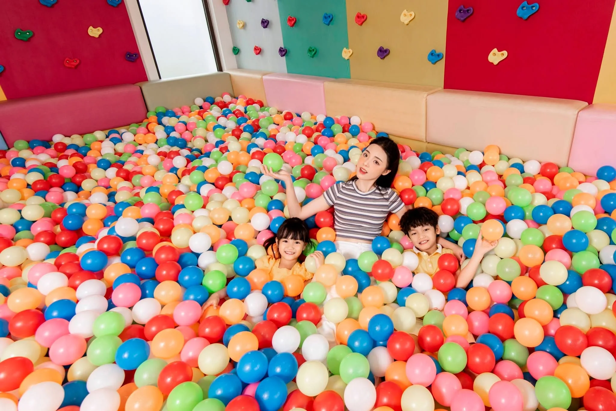 KIDS-ROOM