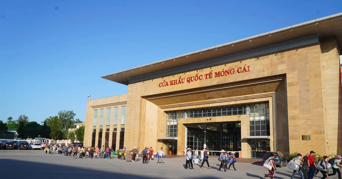kinh-nghiem-di-cua-khau-mong-cai