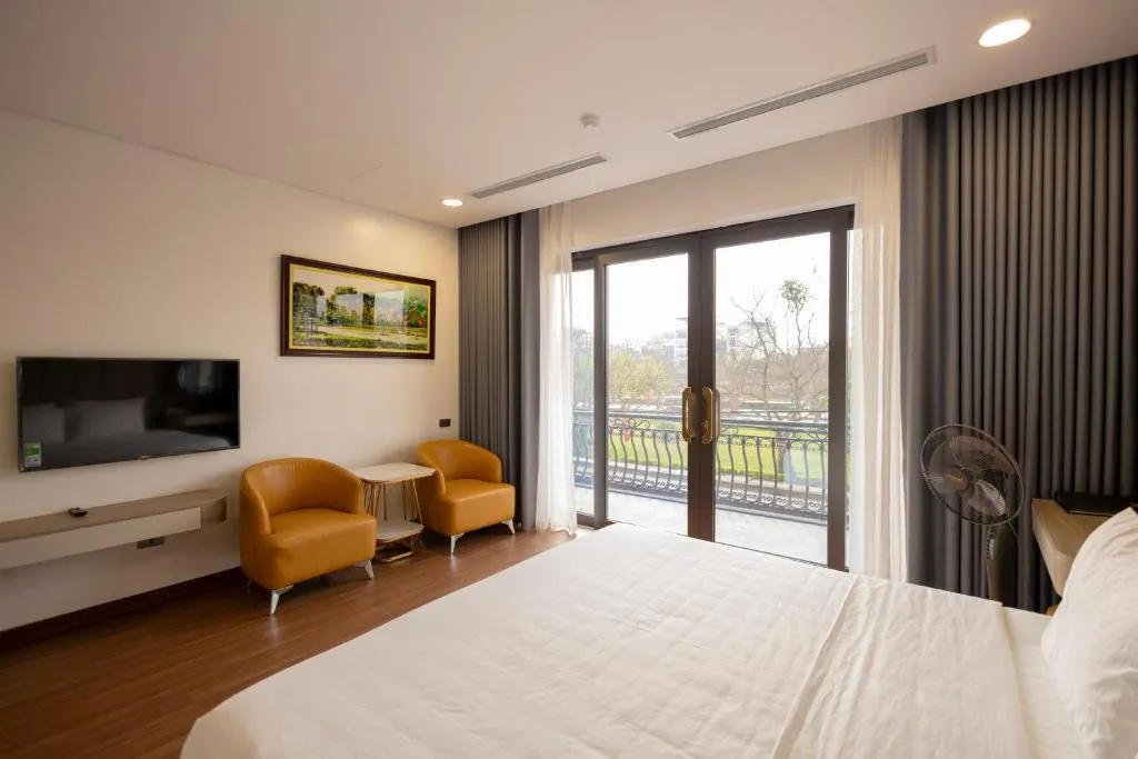 mai-lakeside-hotel
