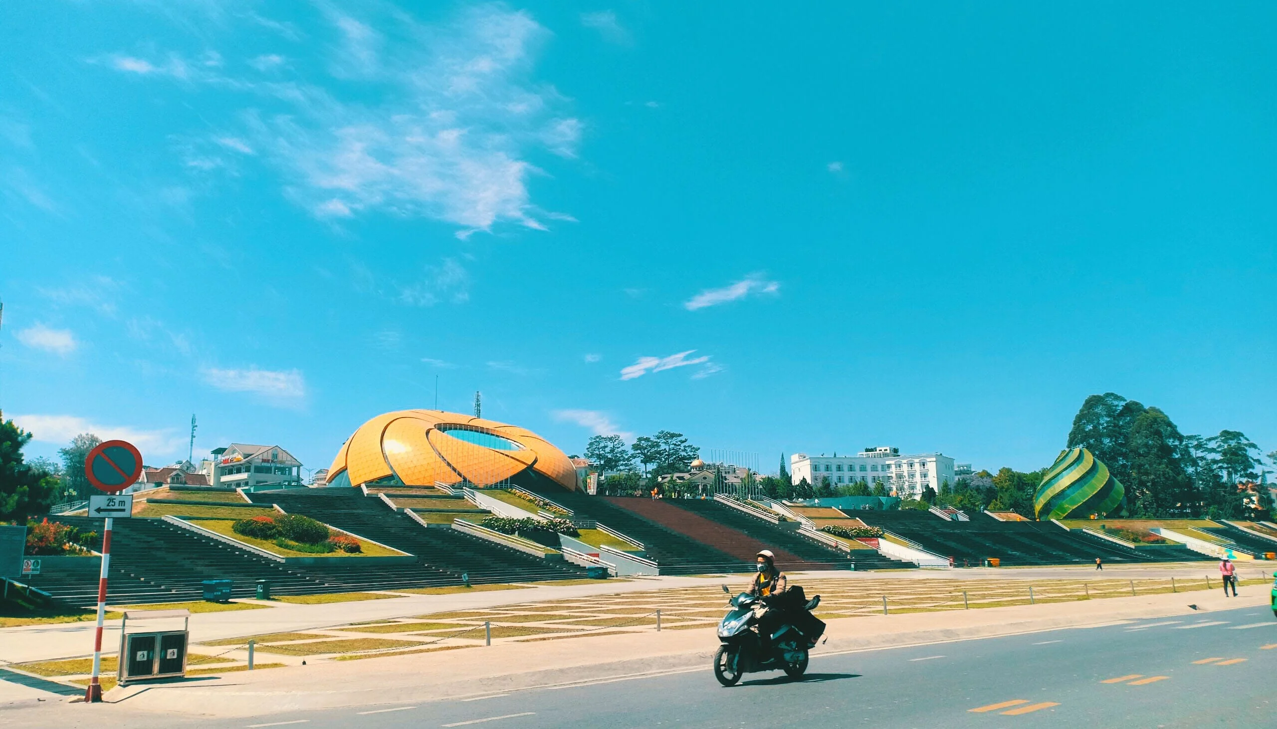 quang-truong-da-lat-3