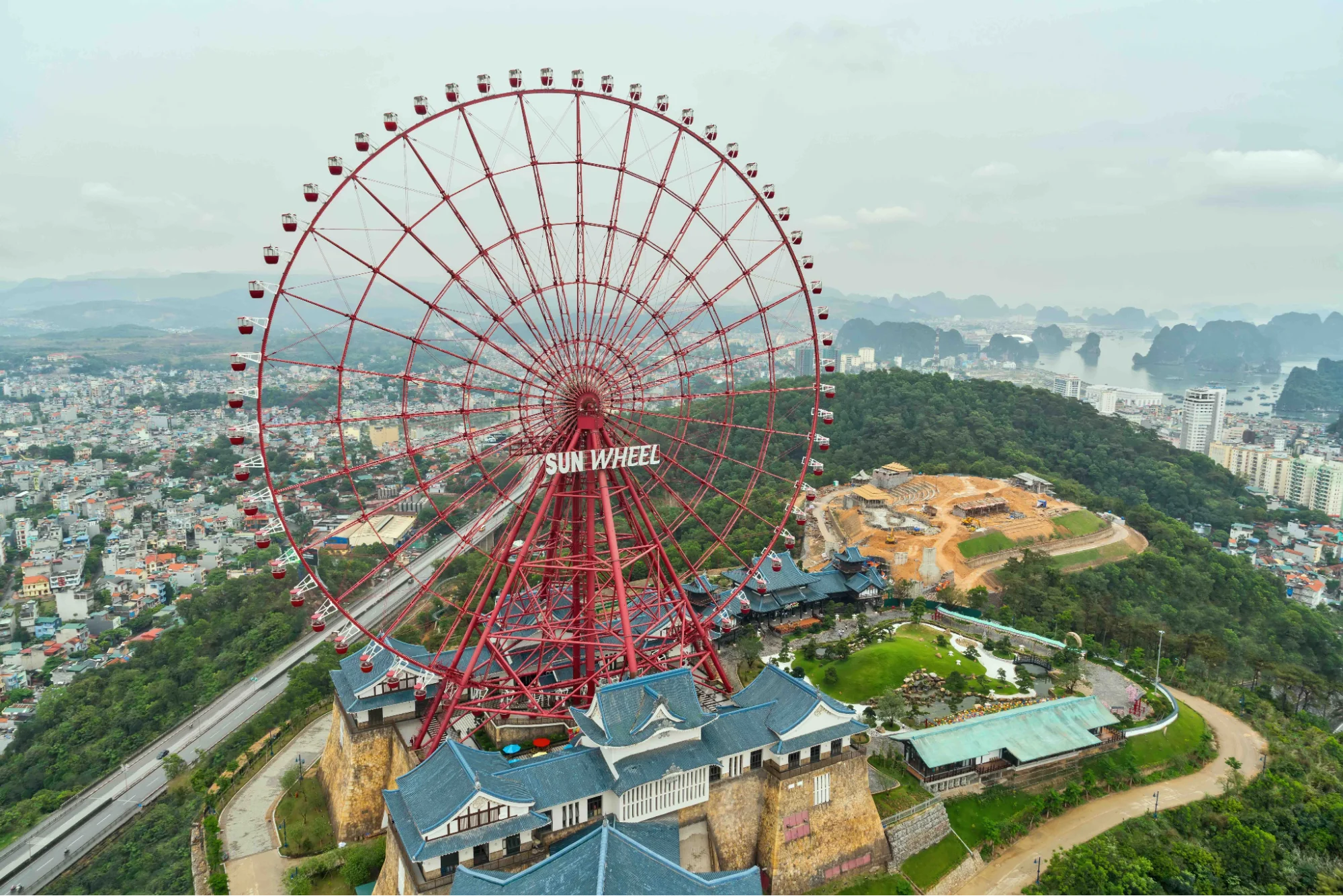 sun-wheel-ha-long (6)