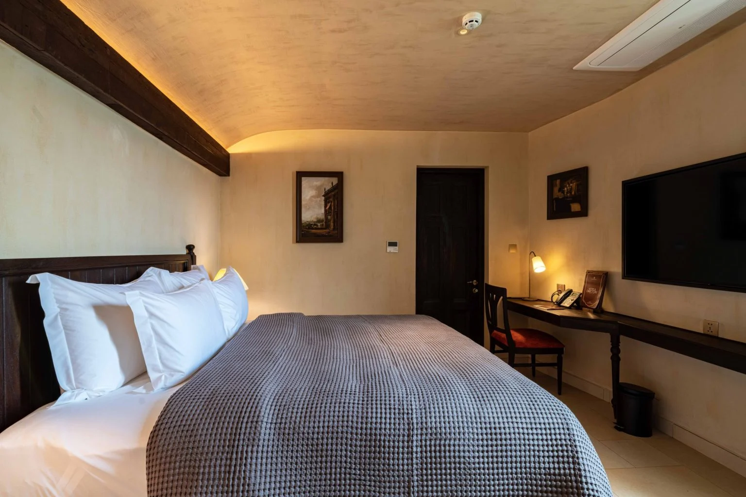 vista-balcony-room