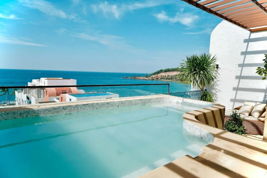 APOM Boutique Hotel