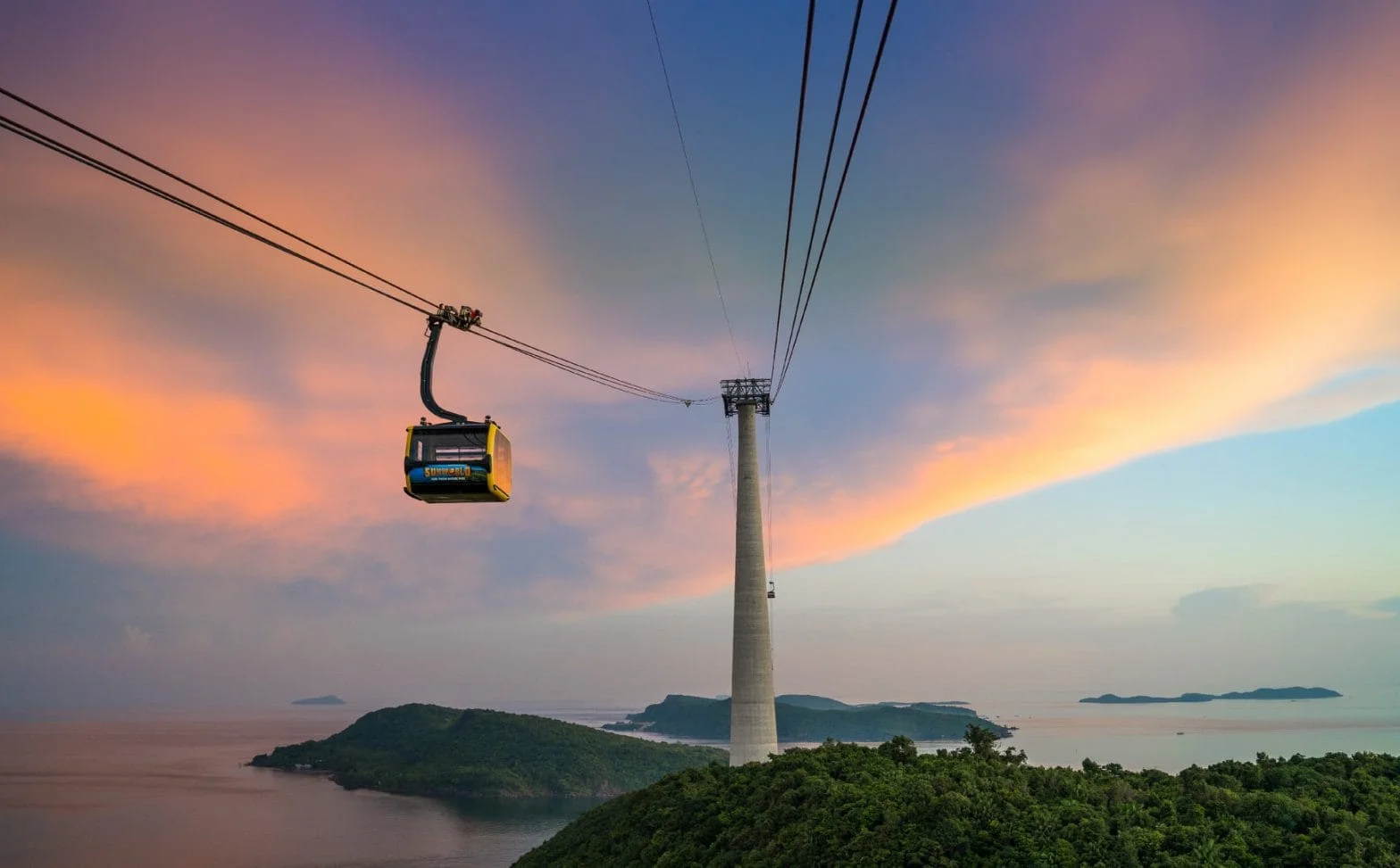 cap-treo-ngam-hoang-hon-1568x973