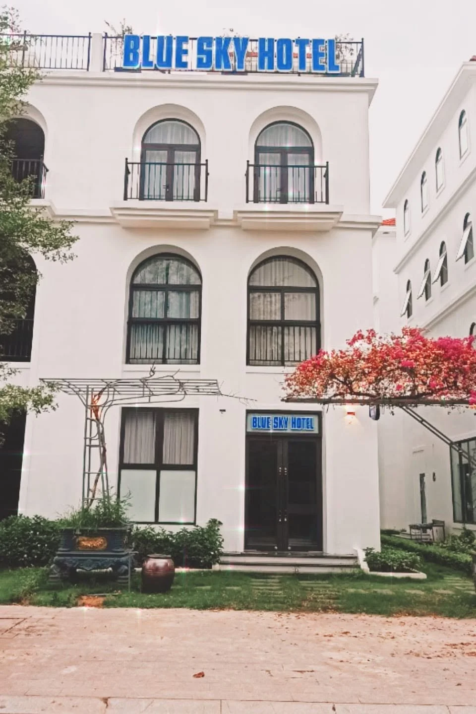 Khách sạn Bluesky Trà Cổ