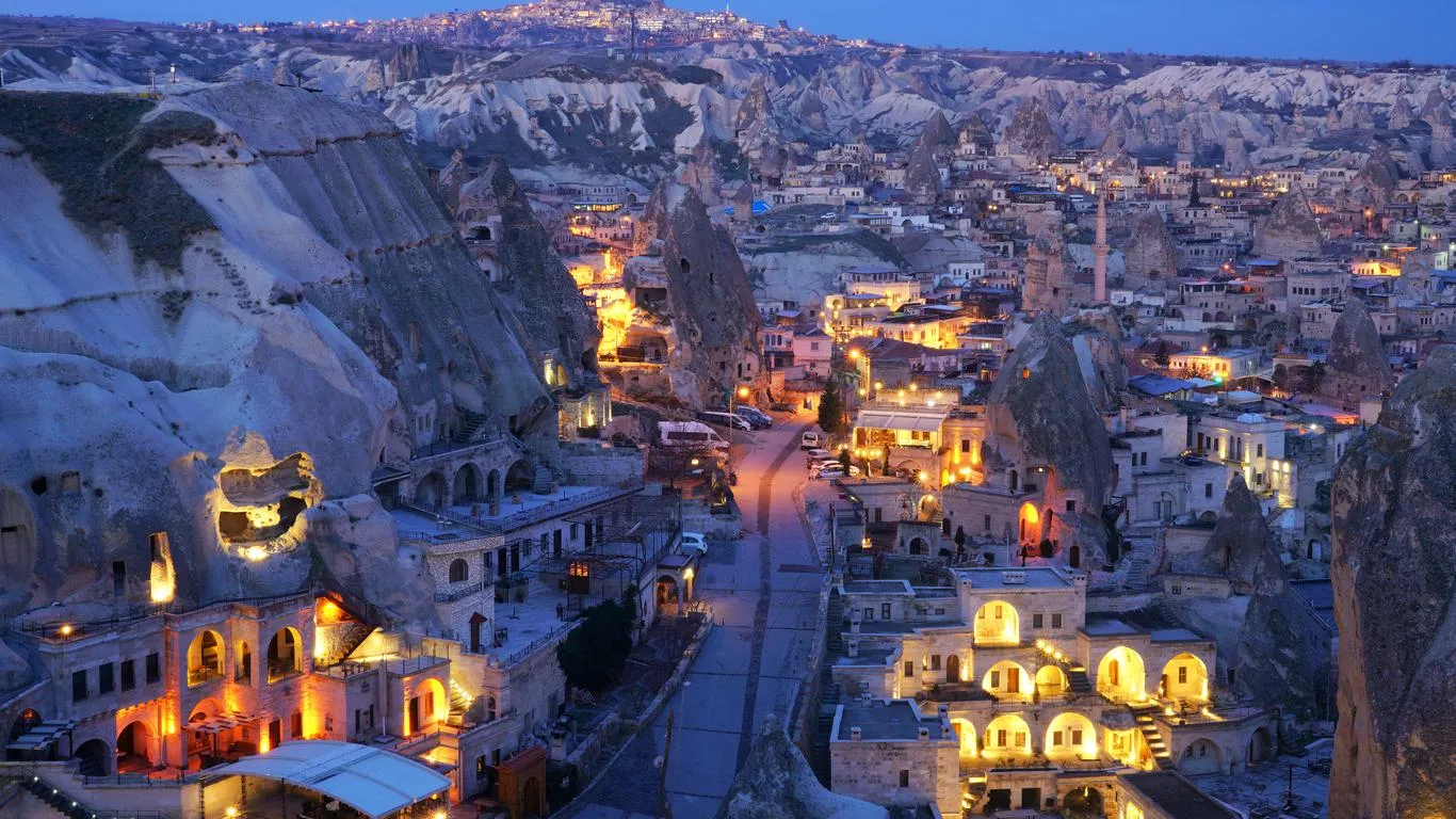 cam-nang-kinh-nghiem-thuc-chien-khi-tham-quan-derinkuyu-goreme-du-khach-can-nho