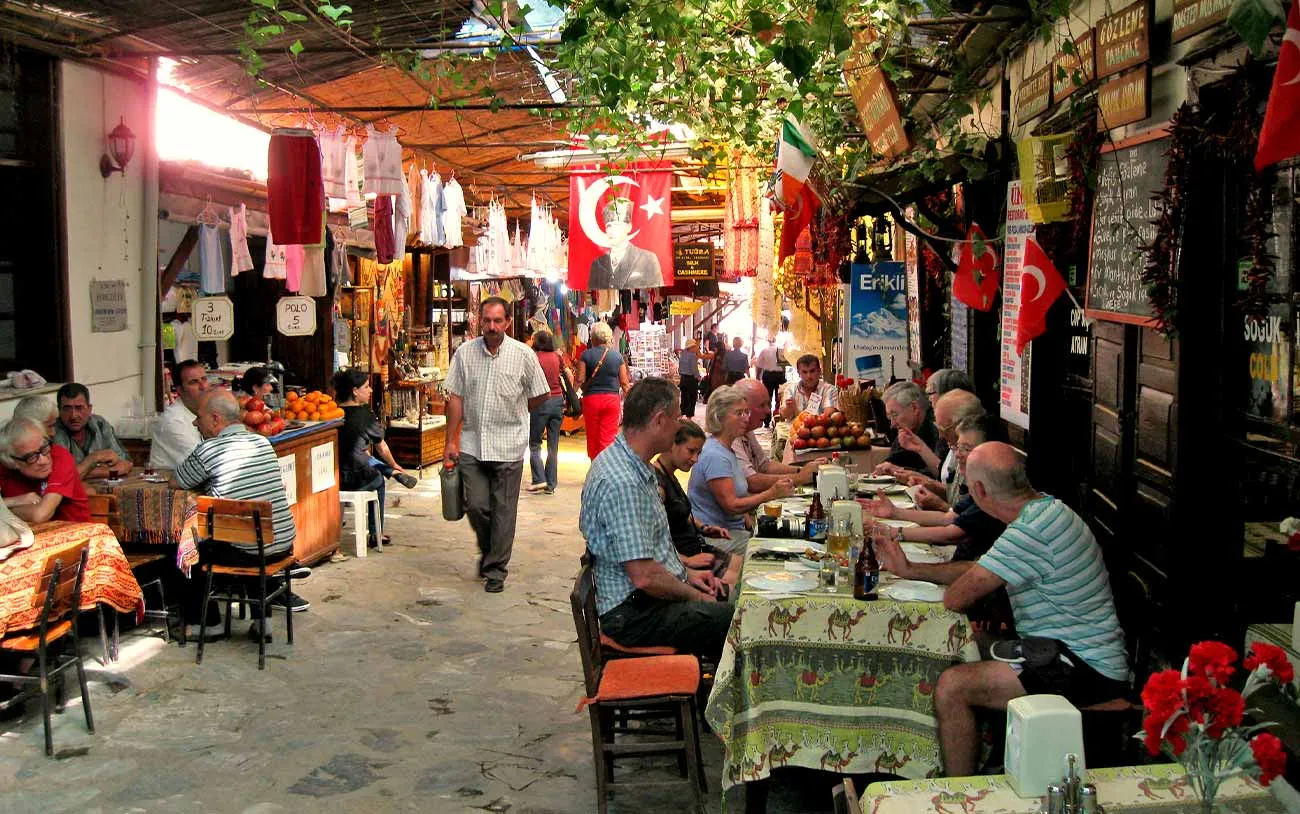lang-co-tich-sirince-village