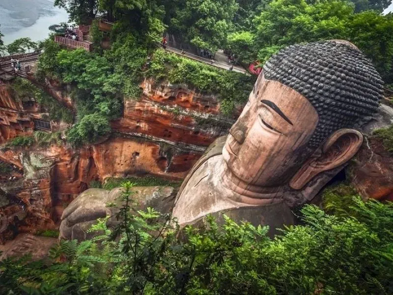 tai-sao-nen-chon-dang-ky-tour-cuu-trai-cau-lac-son-dai-phat-tai-phe-travel