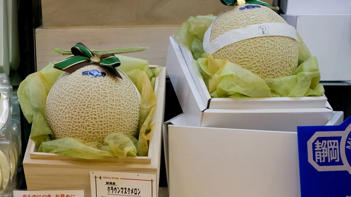 dua-luoi-yubari-king-melon