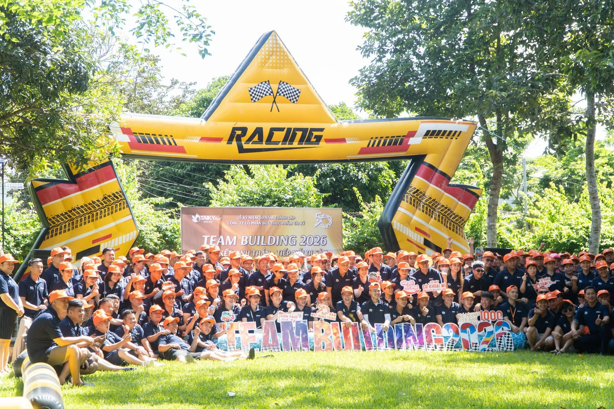 Team building-tai-khu-suoi-mo