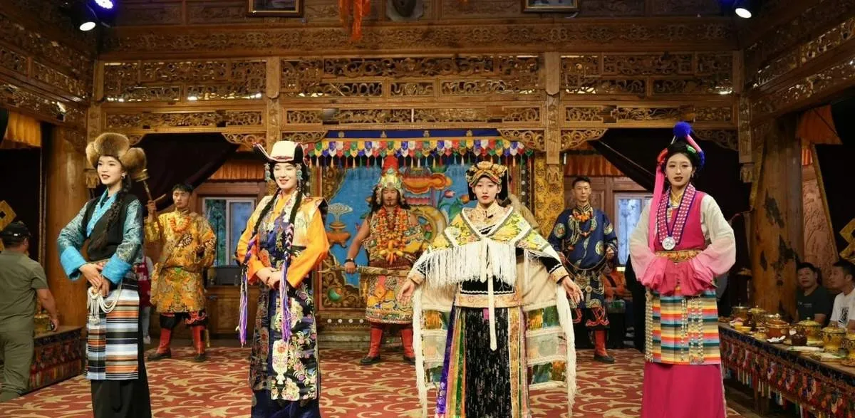 goi-y-cac-lich-trinh-tour-cuu-trai-cau-co-tiec-tho-ty-tai-phe-travel
