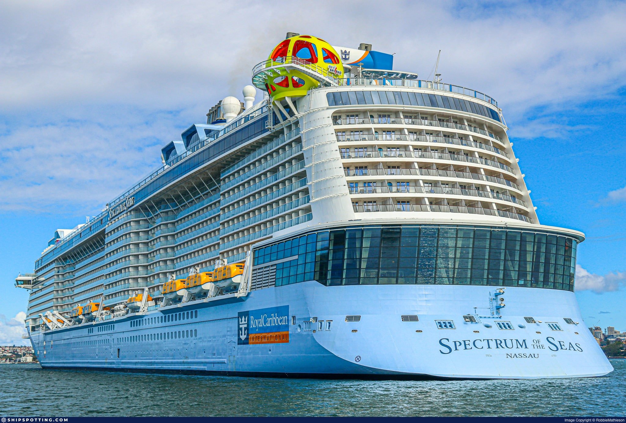 Tour du thuyền sang trọng nhất thế giới Spectrum of the Seas 5N5Đ Thượng Hải - Okinawa 47 26-1